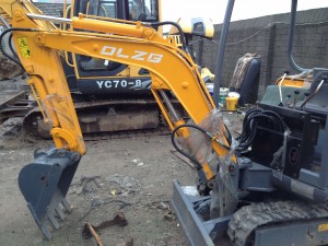 黃色的德力微型挖掘機(jī)見過(guò)沒(méi)