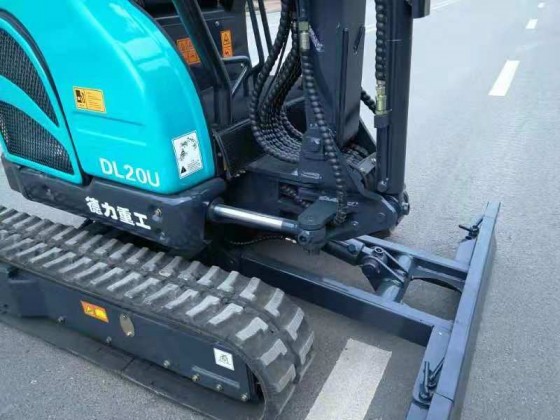 DL20U液壓小型挖掘機--熱銷農(nóng)用挖掘機